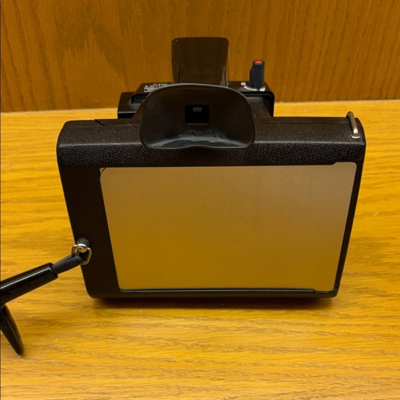 Polaroid Colorpack 80 Camera - Picture 3 of 3